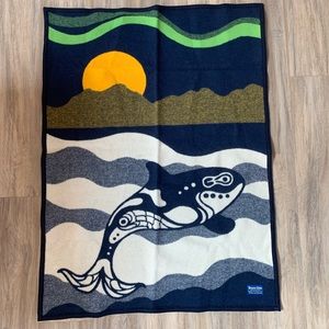 Pendleton Orca Crib Blanket